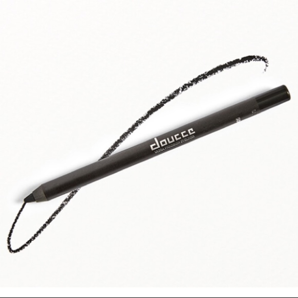 💚3/$10 DOUCCE Ultra Precision Eye Liner in Black